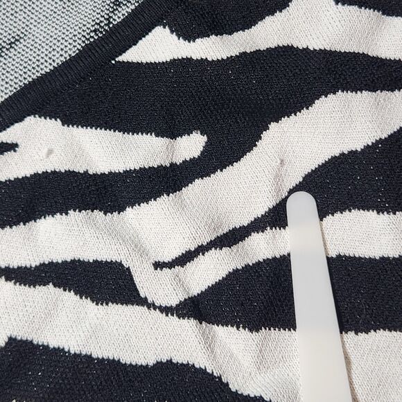 New York & Company Gabrielle Union Faux Wrap Sweater Top Womens Med Zebra Print - Picture 9 of 10